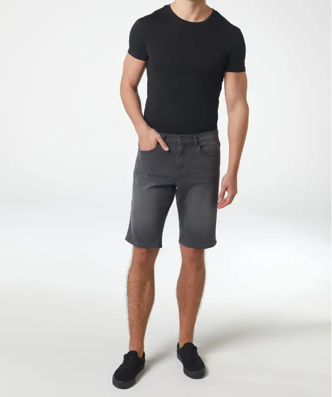 Jeans-Shorts in Bermudalänge
