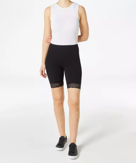 Radlerhose mit Spitze am Saum