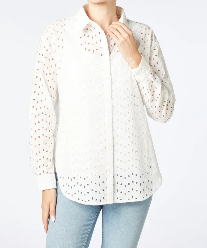 Bluse mit Lochstickereien