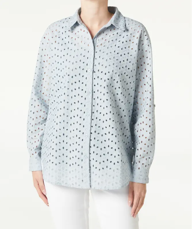 Bluse mit Lochstickereien