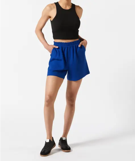 Szorty z zawartością lnu