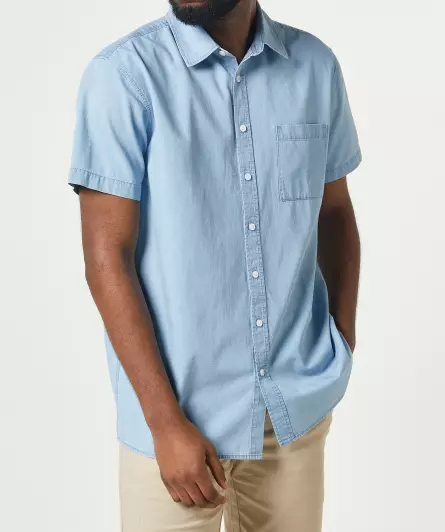 Jeansblaues Hemd