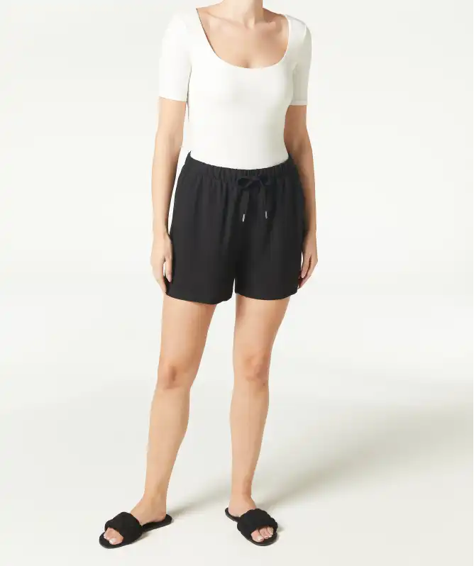 Einfarbige Shorts