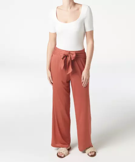 Stoffhose mit Bindegürtel