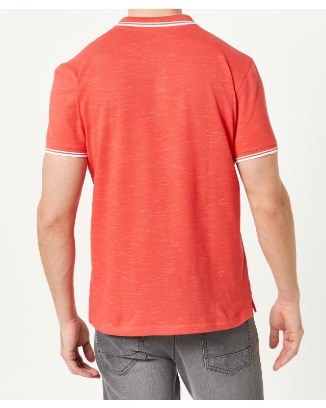 Polo shirt with contrast stripes for men, coral/white (KiK Poloshirt mit Kontraststreifen (koralle/weiß)) — KiK, authentic German product in Morocco
