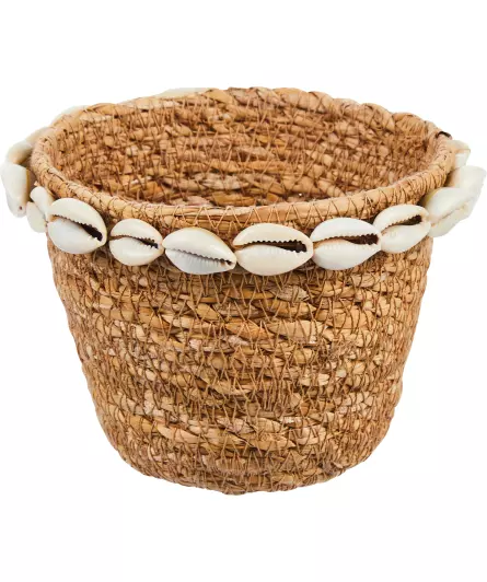 Seegraskorb mit Muscheln