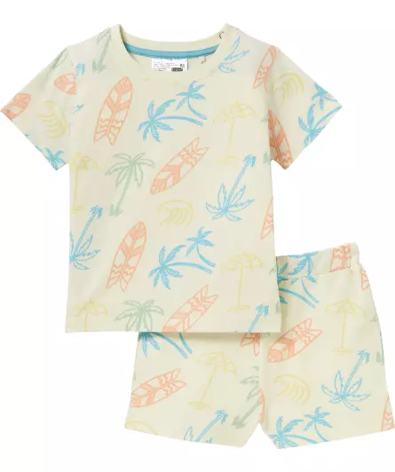 T-shirt + short met zomerse motieven