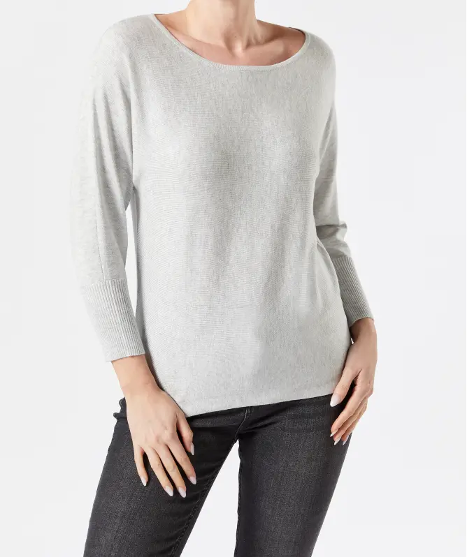 Sweter z cienkiej dzianiny