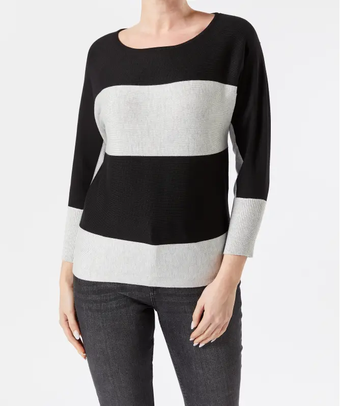 Sweter z cienkiej dzianiny w paski