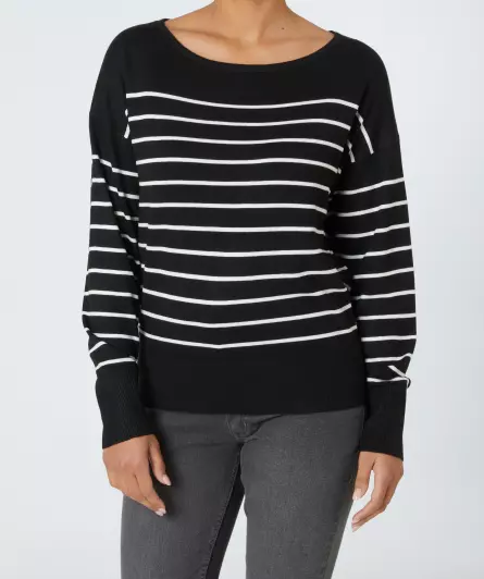 Sweter w paski
