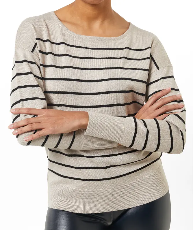 Sweter w paski