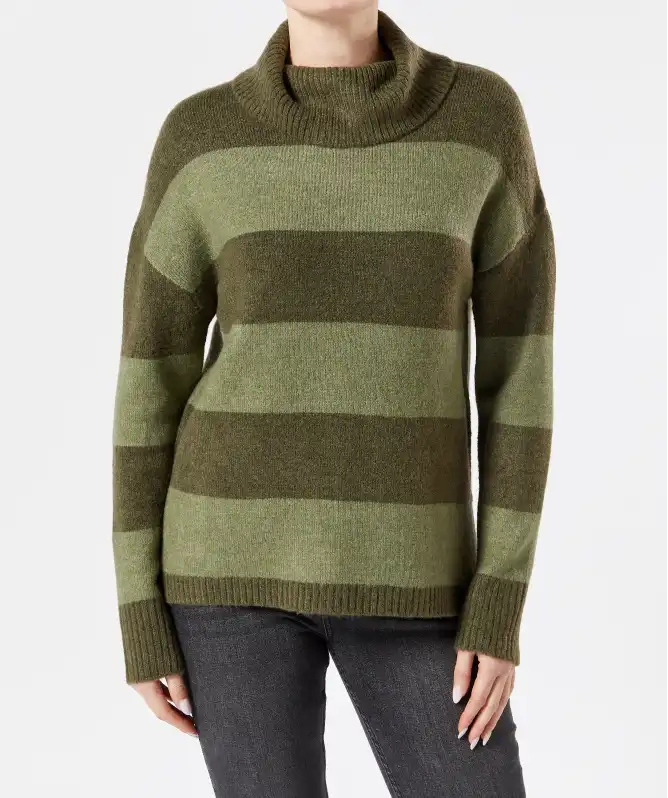 Sweter z dzianiny z golfem