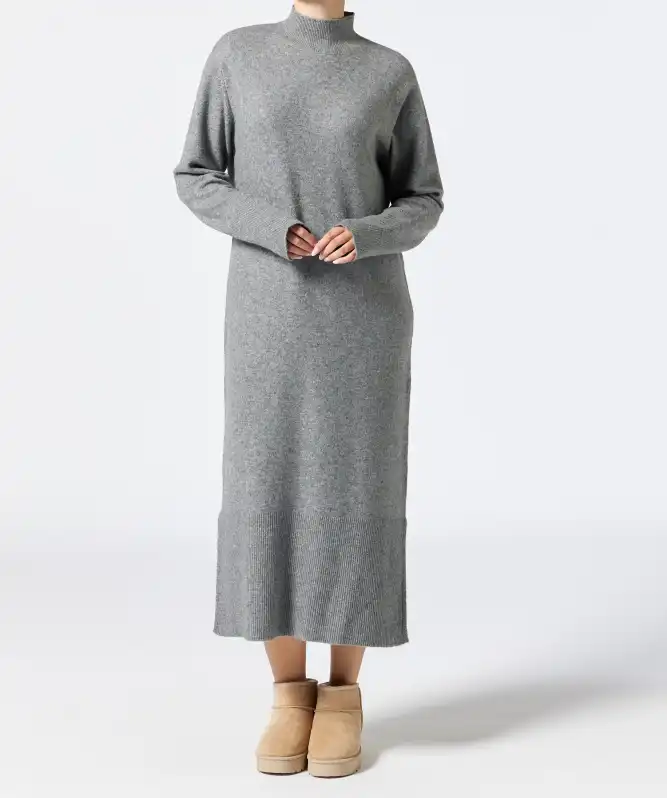 Strickkleid mit Stehkragen