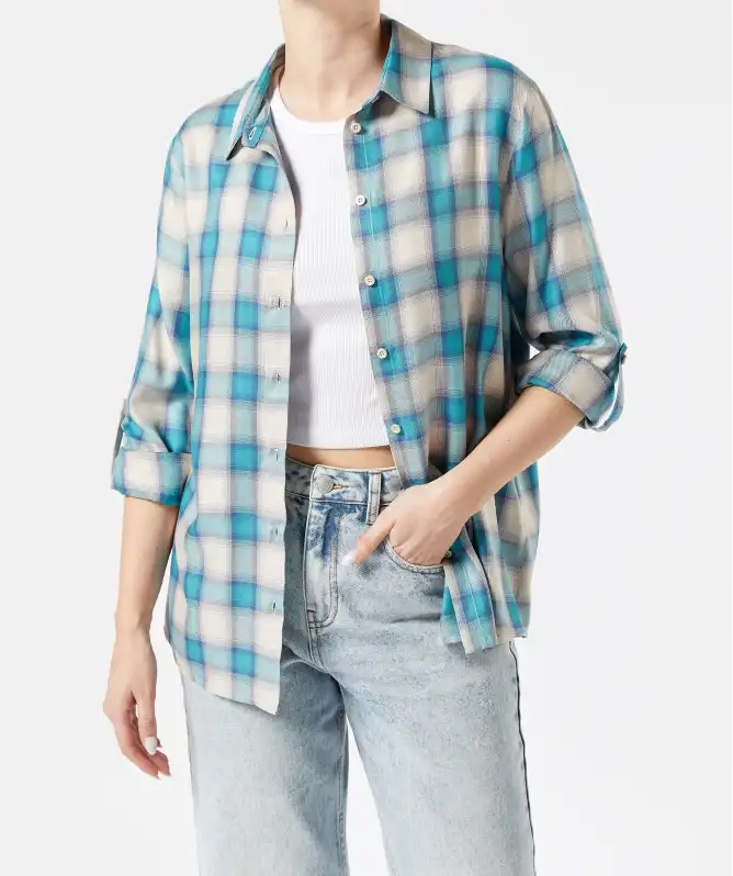 Košile se zeleným kostkovaným vzorem