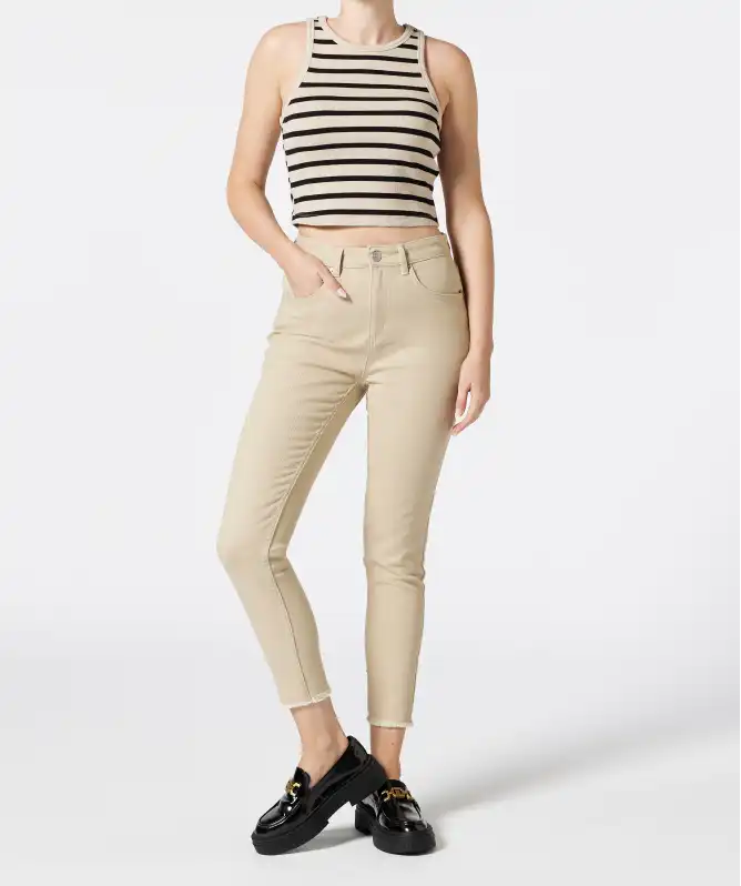 Hose mit ausgefranstem Saum