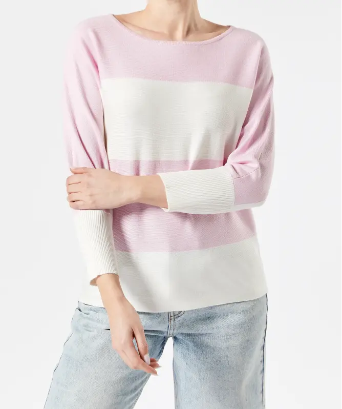 Gestreifter Feinstrickpullover
