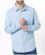 Hellblaues Hemd