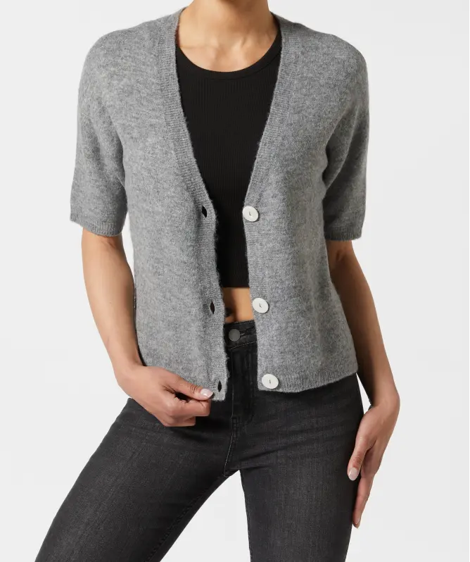 Strickjacke mit V-Ausschnitt