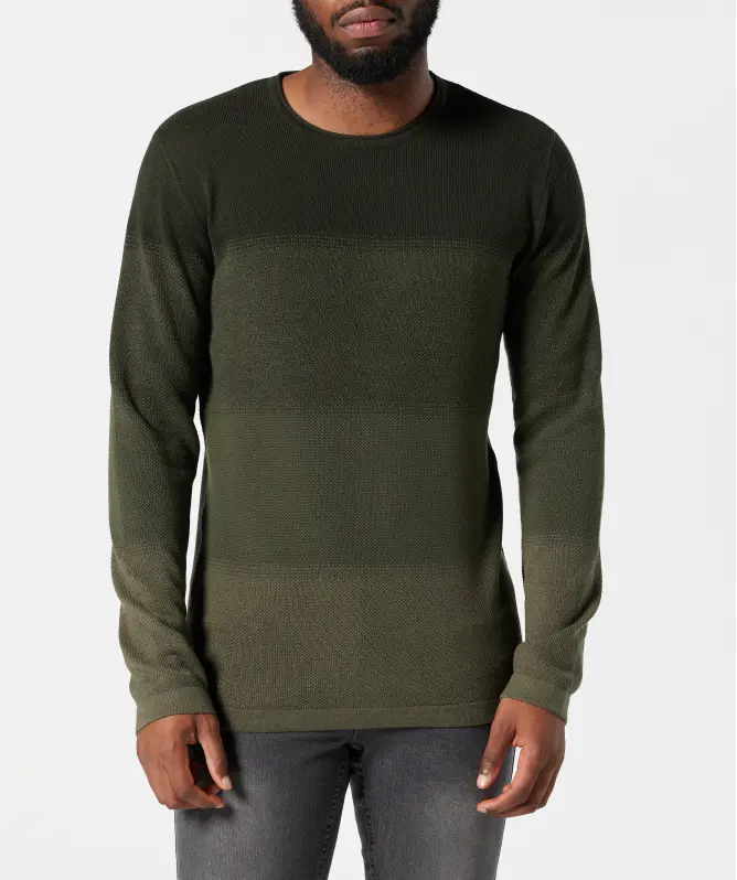Sweter z cienkiej dzianiny