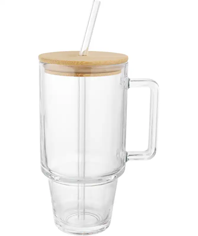 Trinkglas in Pokalform