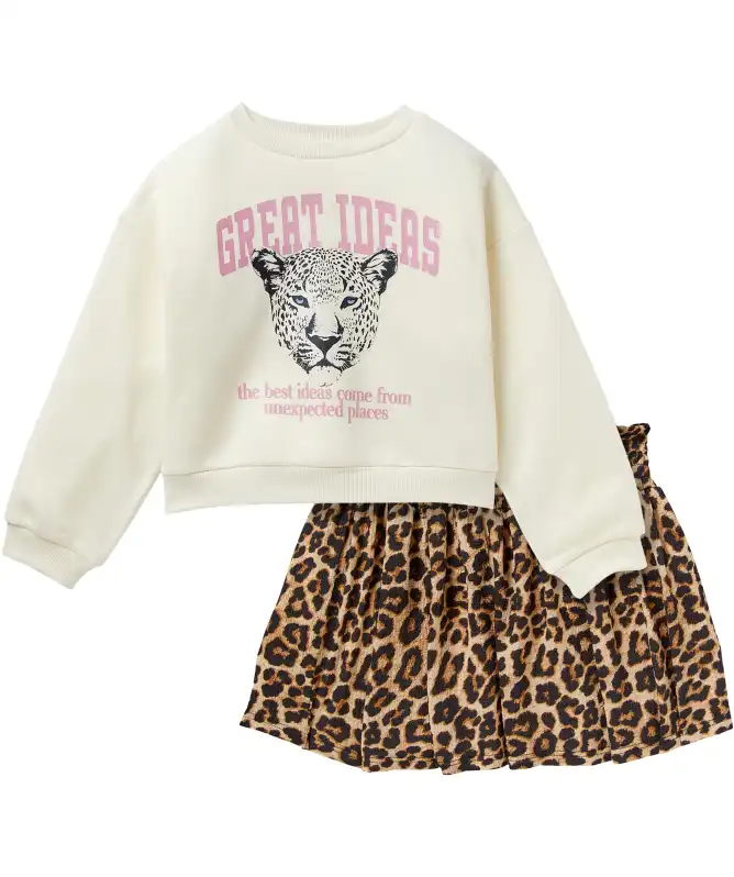 Sweatshirt + Rock