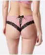String aus Spitze