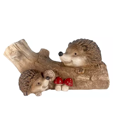 Deko-Igel auf Stamm