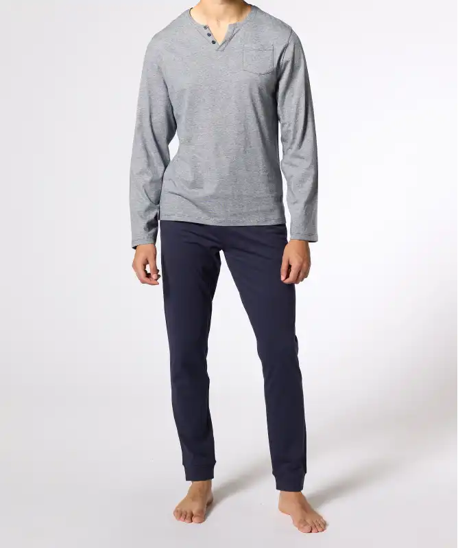 Pyjama mit Y-Ausschnitt