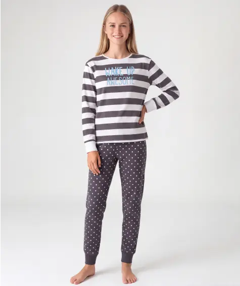 Gemusterter Pyjama