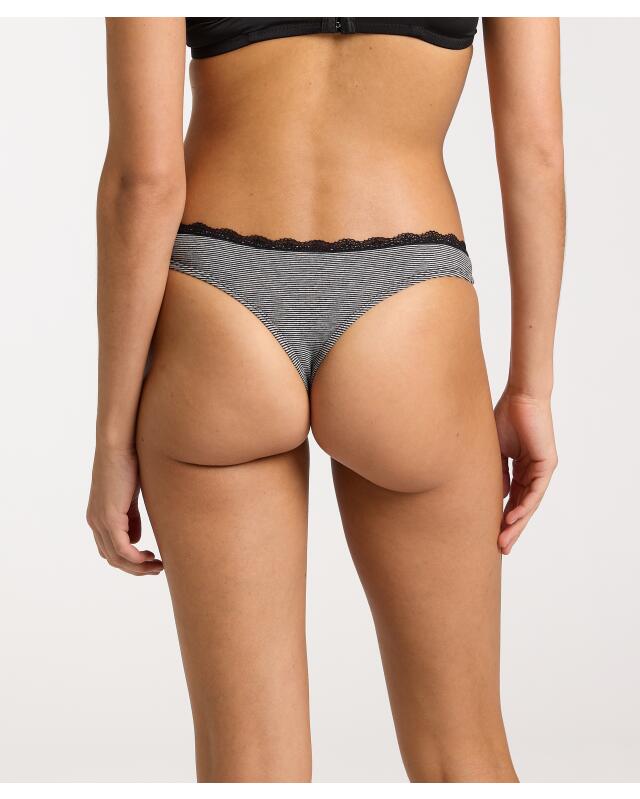 Strings à bord ondulé femme, noir (KiK Strings mit Wellenkante (schwarz)) — KiK, produit allemand authentique au Maroc
