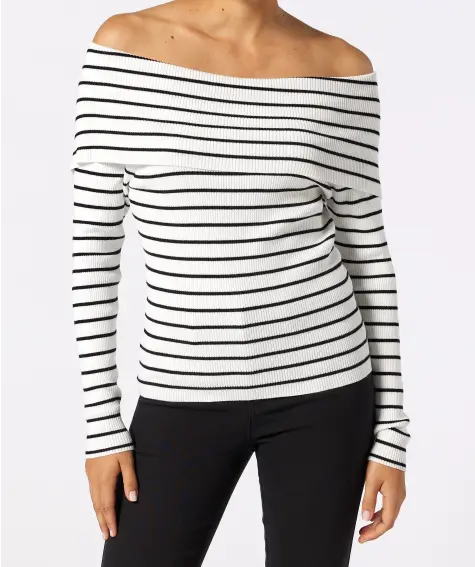 Schulterfreier Strickpullover