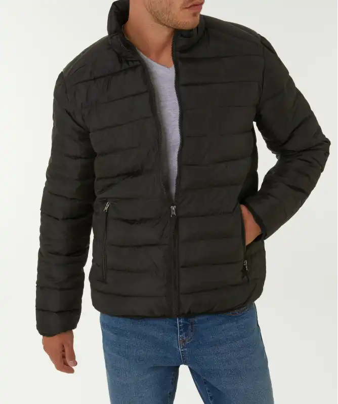 Gewatteerde jas met opstaande kraag