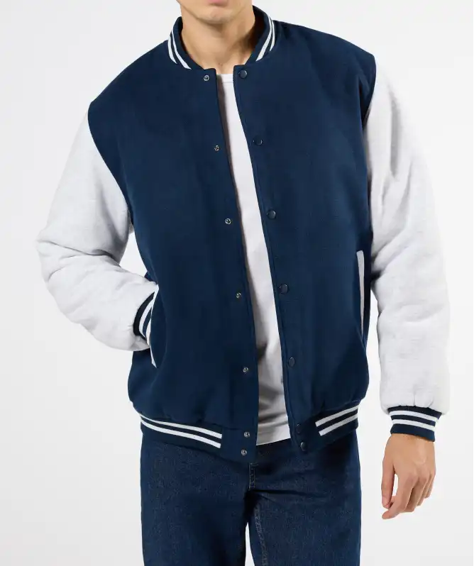 Collegejacke mit Kontrastärmeln