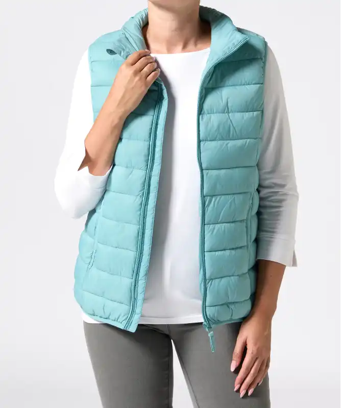 Mátově zelená prošívaná vesta