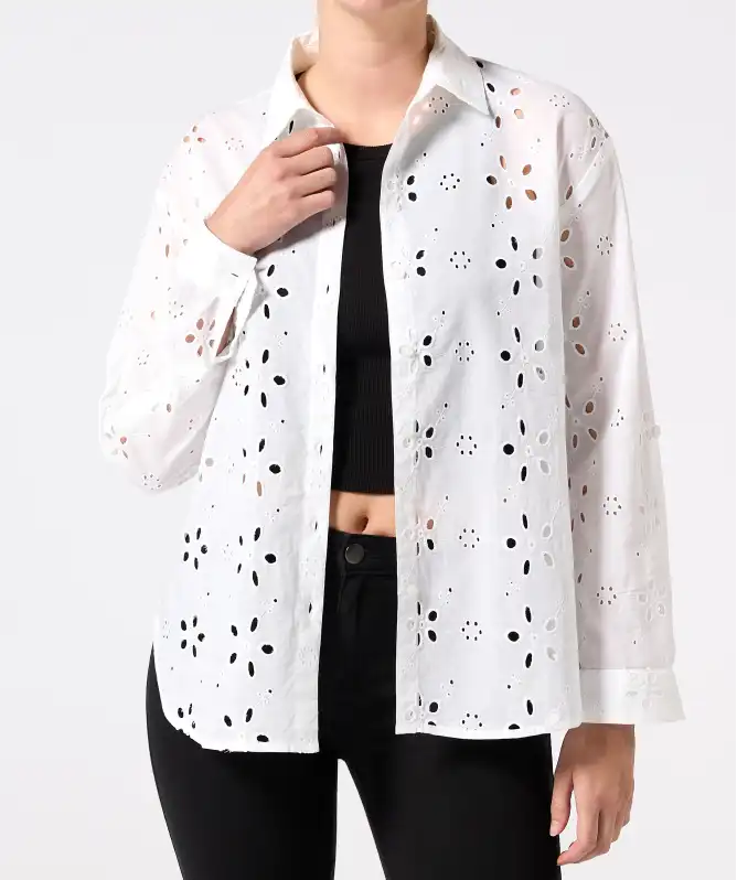 Blouse met kantpatroon