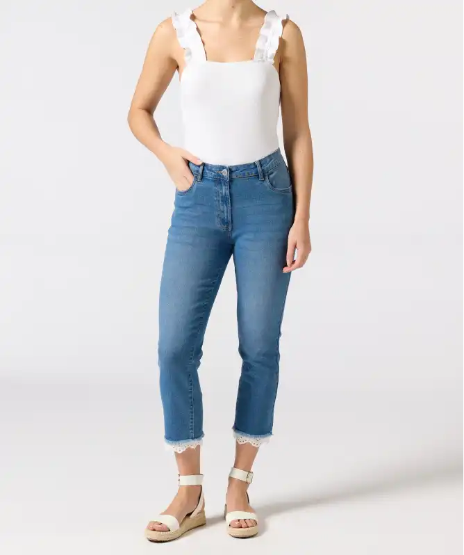 Džíny s délkou Capri