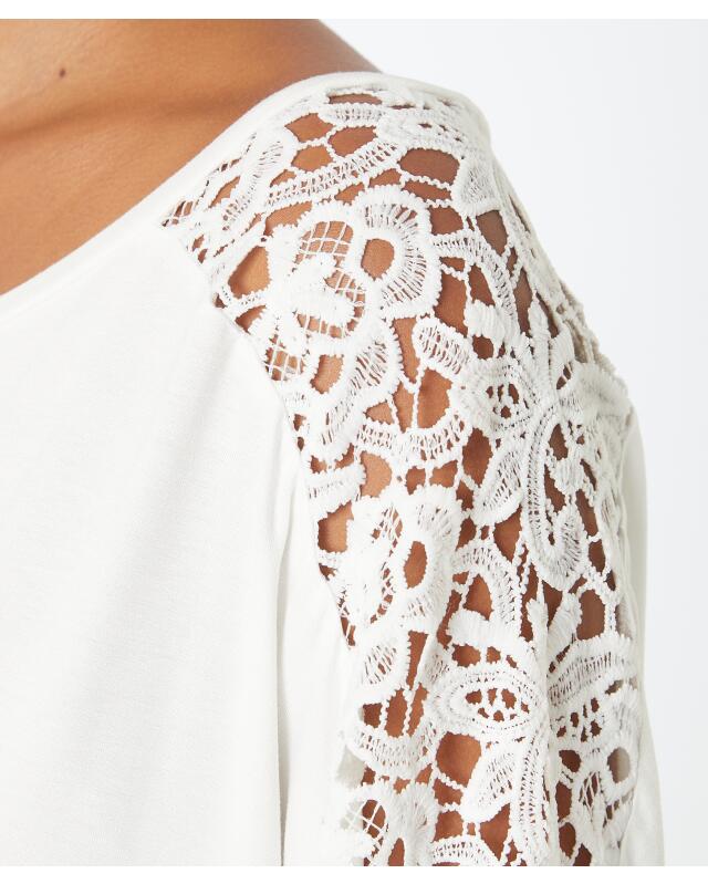 T-shirt à manches chauve-souris femme, blanc (KiK Shirt mit Fledermausärmeln (weiß)) — KiK, produit allemand authentique au Maroc