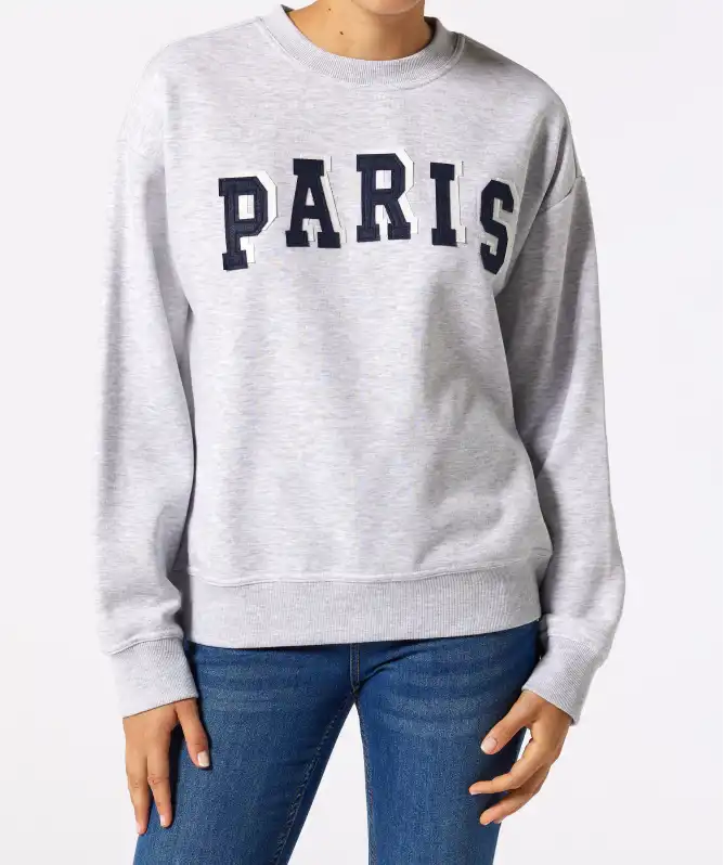 Sweatshirt mit Aufnäher