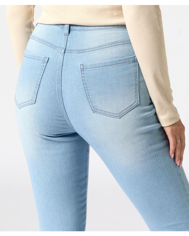 Jean à effets délavés femme, jean clair (KiK Jeans mit Waschungseffekten (jeansblau hell)) — KiK, produit allemand authentique au Maroc