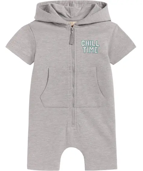 Baby-Spieler mit Kapuze