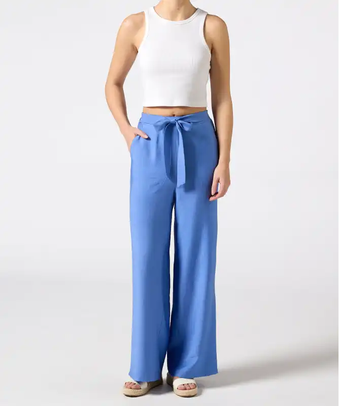 Palazzohose mit Bindegürtel