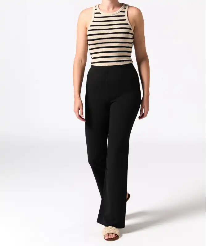 Kalhoty s rozšířenou nohavicí