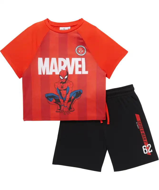 Trikot + Shorts
