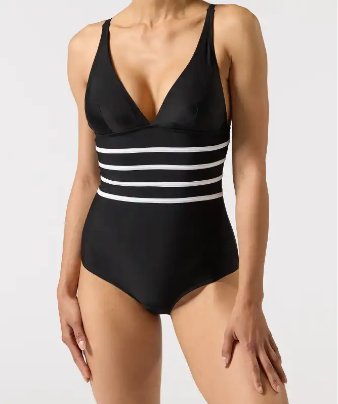 Badeanzug mit Zierbändern