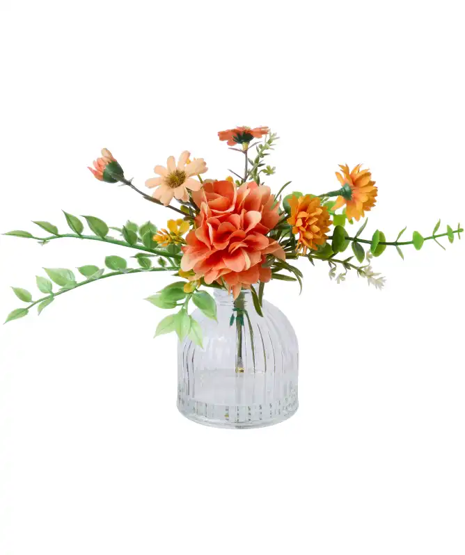 Kunstbloemen in vaas