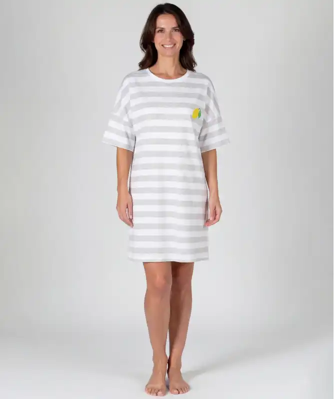 Bigshirt mit Stickerei