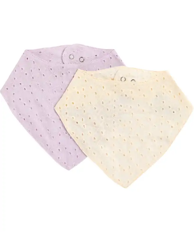 Halstücher in Dreiecksform