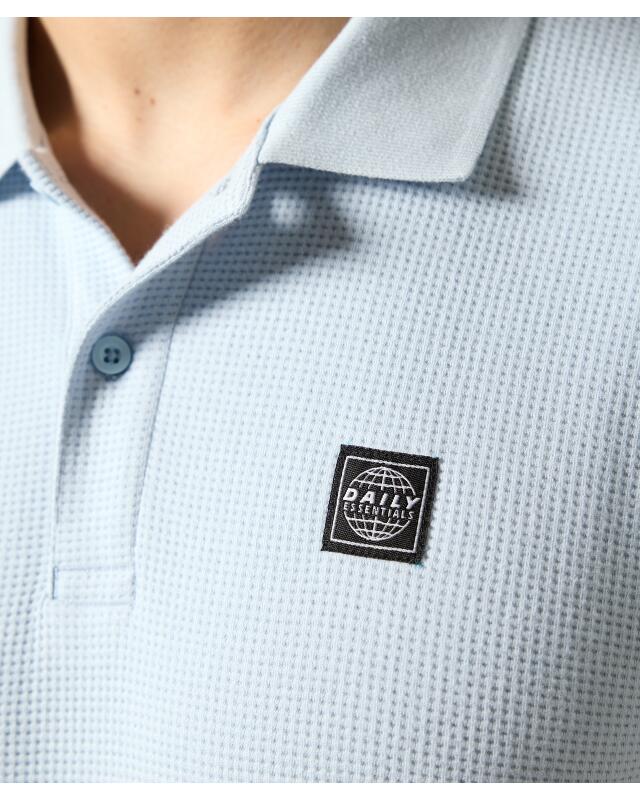 Polo shirt with patch for men, light blue (KiK Poloshirt mit Aufnäher (hellblau)) — KiK, authentic German product in Morocco