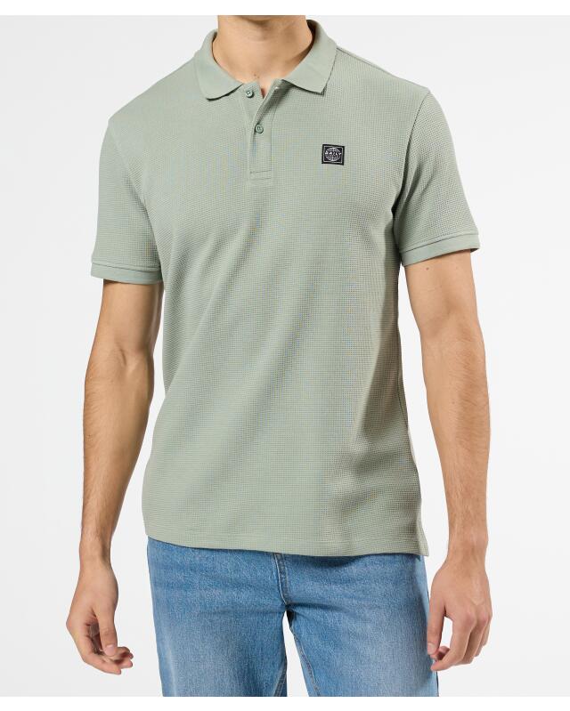 Polo à écusson homme, vert clair (KiK Poloshirt mit Aufnäher (hellgrün)) — KiK, produit allemand authentique au Maroc