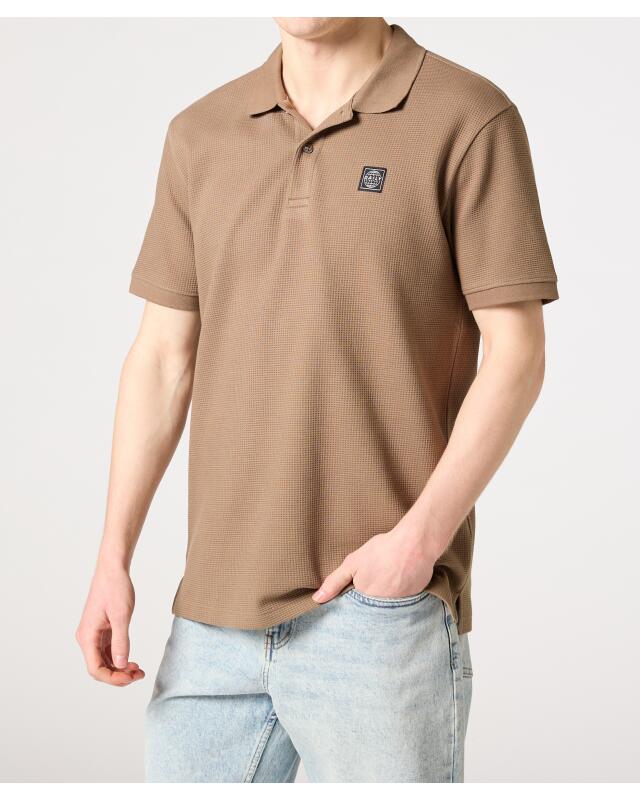 Polo à écusson homme, marron clair (KiK Poloshirt mit Aufnäher (hellbraun)) — KiK, produit allemand authentique au Maroc